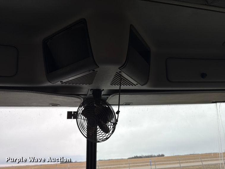 image for item FG2532 2011 Freightliner Coronado semi truck