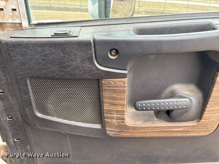 image for item FG2532 2011 Freightliner Coronado semi truck