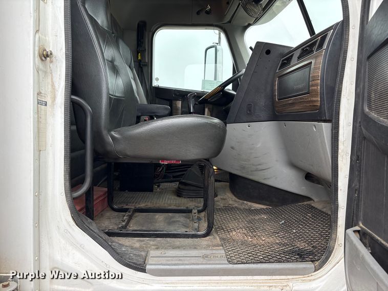 image for item FG2532 2011 Freightliner Coronado semi truck