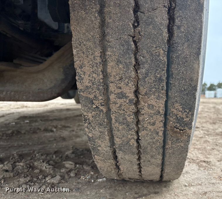 image for item FG2532 2011 Freightliner Coronado semi truck