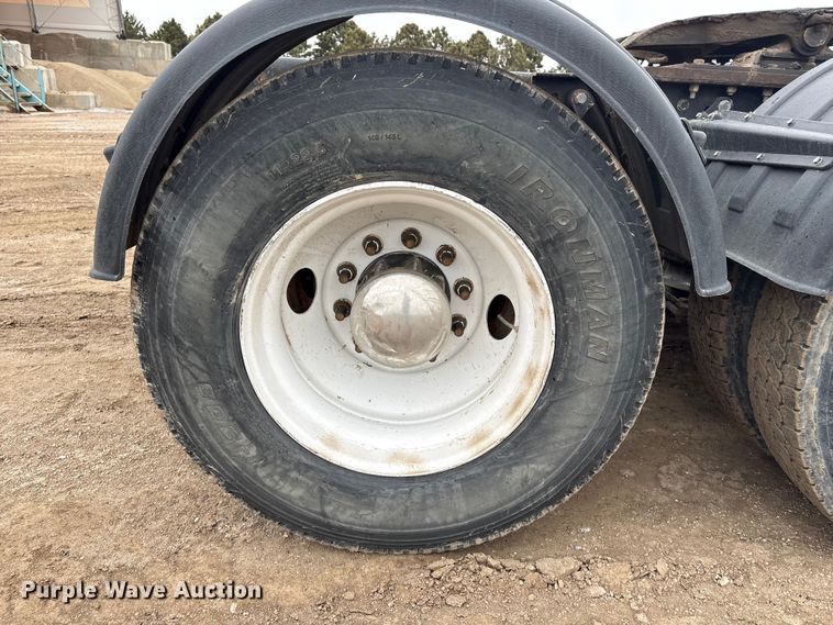 image for item FG2532 2011 Freightliner Coronado semi truck