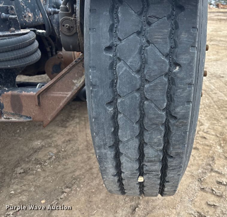 image for item FG2532 2011 Freightliner Coronado semi truck