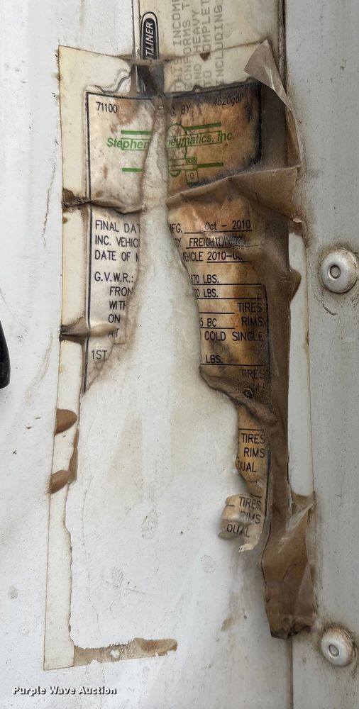 image for item FG2532 2011 Freightliner Coronado semi truck