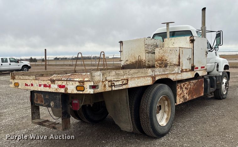 image for item FG2533 2000 GMC C6500 flatbed truck