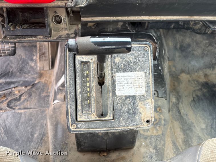 image for item FG2533 2000 GMC C6500 flatbed truck