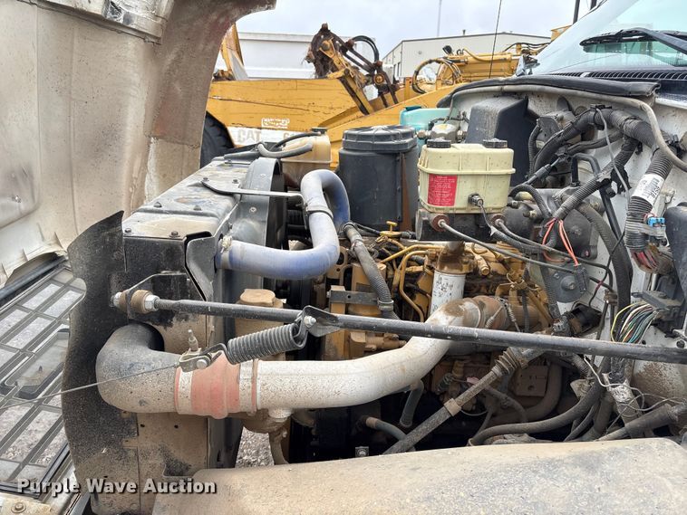 image for item FG2533 2000 GMC C6500 flatbed truck