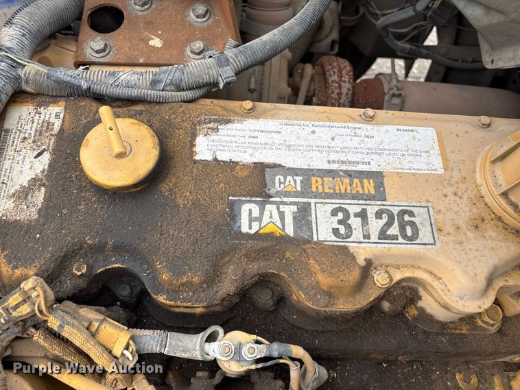 image for item FG2533 2000 GMC C6500 flatbed truck