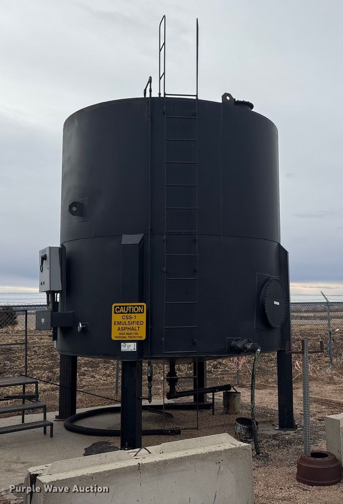 image for item FG2534 Huron Culvert & Tank Co. asphalt tank