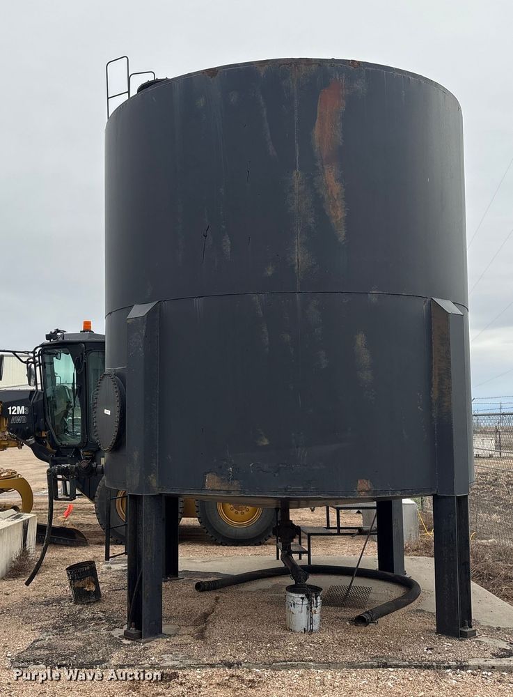 image for item FG2534 Huron Culvert & Tank Co. asphalt tank
