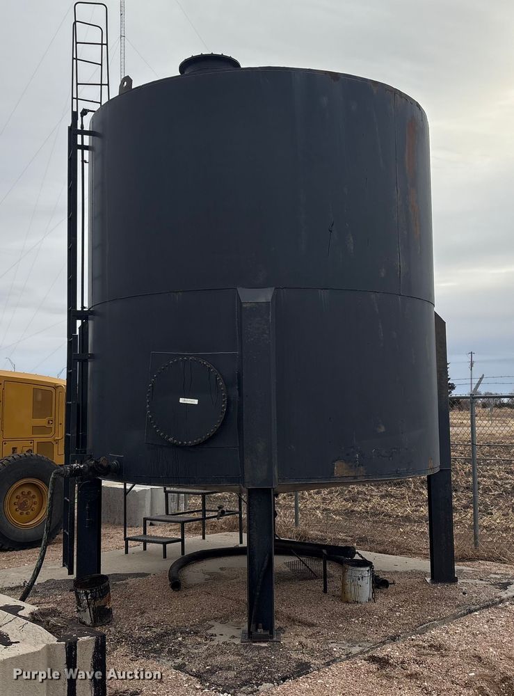 image for item FG2534 Huron Culvert & Tank Co. asphalt tank