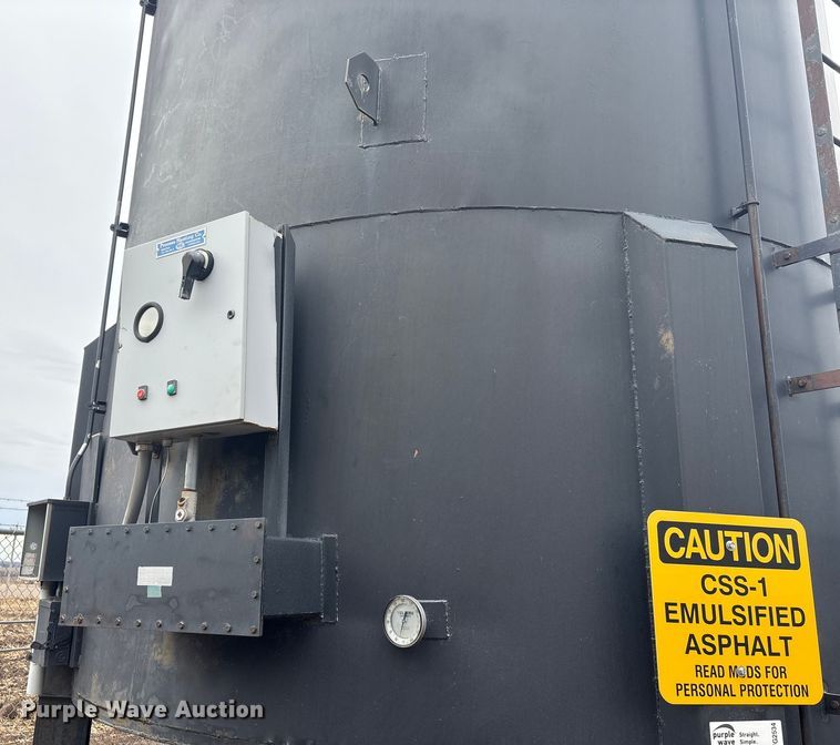 image for item FG2534 Huron Culvert & Tank Co. asphalt tank