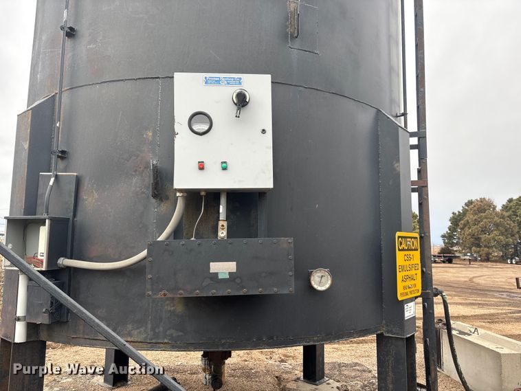 image for item FG2534 Huron Culvert & Tank Co. asphalt tank