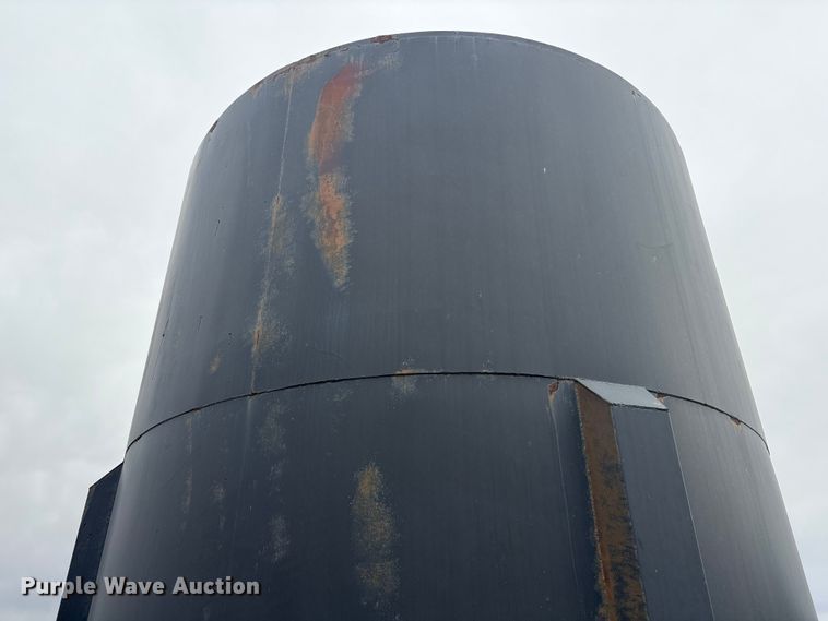 image for item FG2534 Huron Culvert & Tank Co. asphalt tank