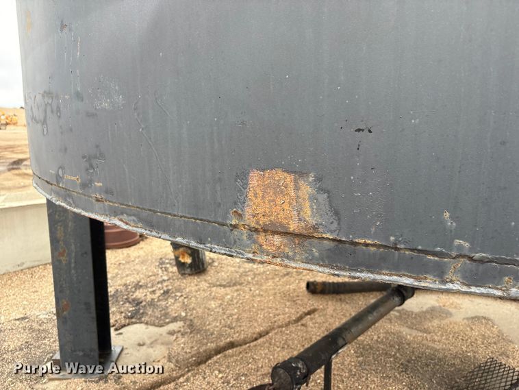 image for item FG2534 Huron Culvert & Tank Co. asphalt tank