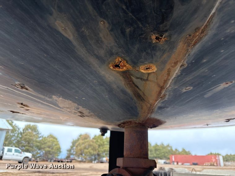 image for item FG2534 Huron Culvert & Tank Co. asphalt tank