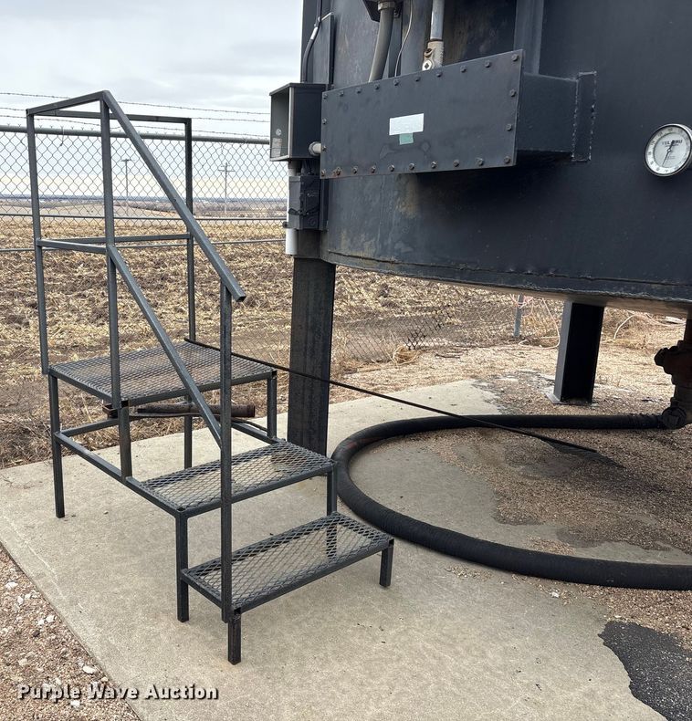 image for item FG2534 Huron Culvert & Tank Co. asphalt tank