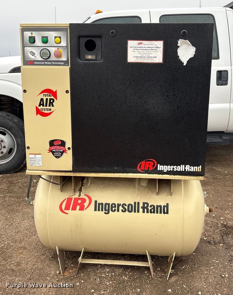 image for item FG2536 Ingersoll-Rand UP6-10TAS-210 W/D air compressor