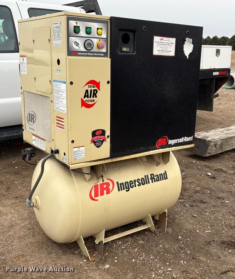 image for item FG2536 Ingersoll-Rand UP6-10TAS-210 W/D air compressor
