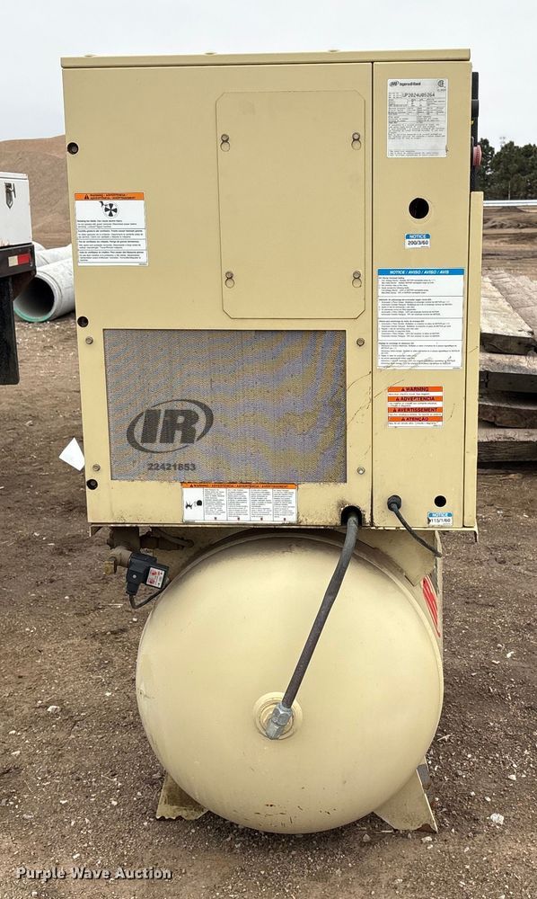 image for item FG2536 Ingersoll-Rand UP6-10TAS-210 W/D air compressor