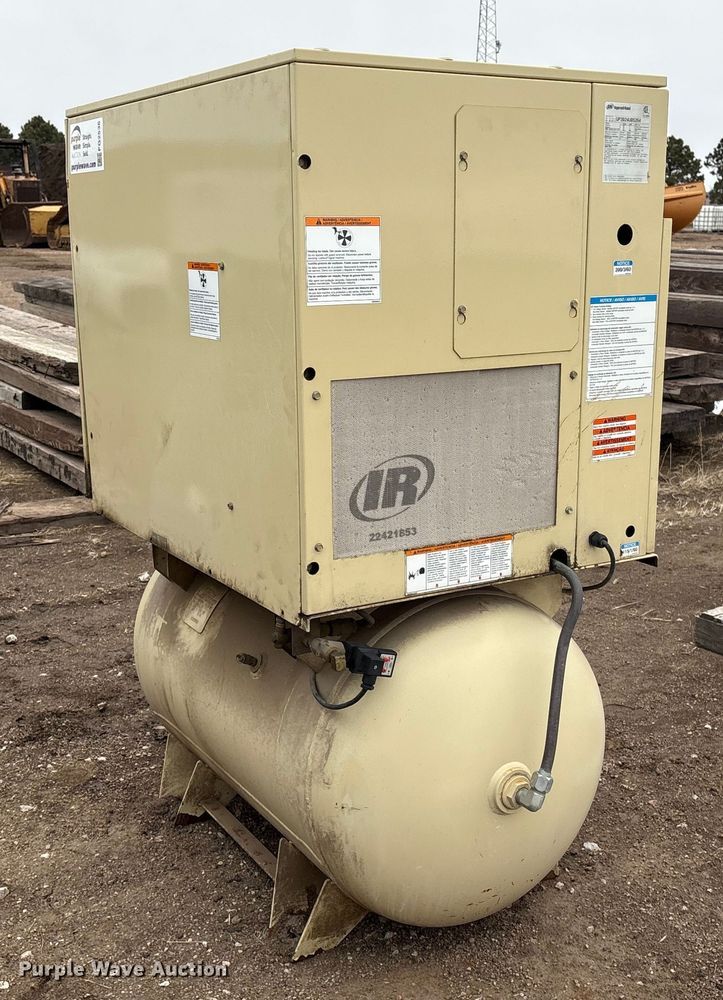 image for item FG2536 Ingersoll-Rand UP6-10TAS-210 W/D air compressor