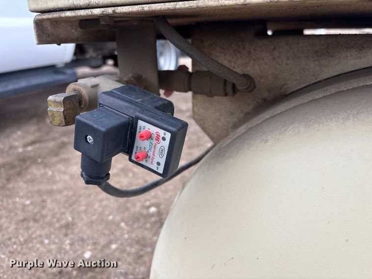 image for item FG2536 Ingersoll-Rand UP6-10TAS-210 W/D air compressor