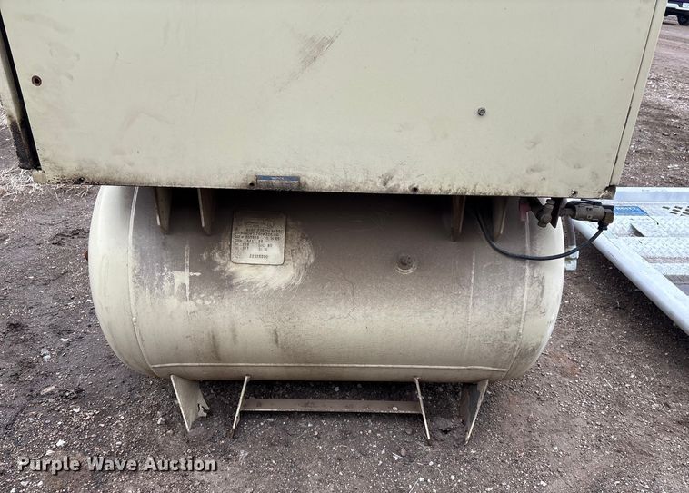 image for item FG2536 Ingersoll-Rand UP6-10TAS-210 W/D air compressor