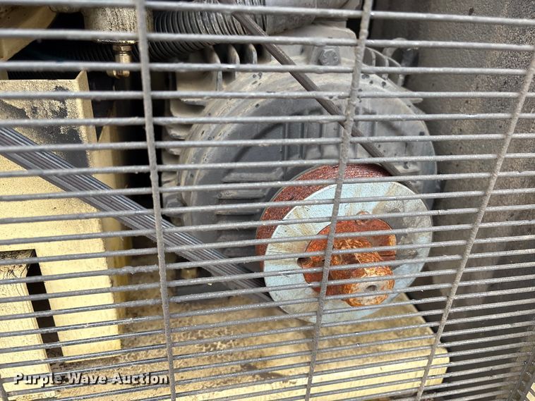 image for item FG2536 Ingersoll-Rand UP6-10TAS-210 W/D air compressor