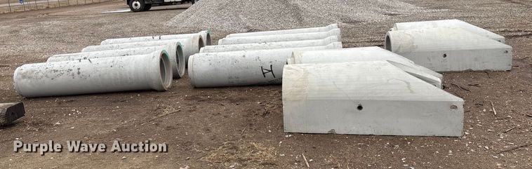 image for item FG2542 Concrete culverts