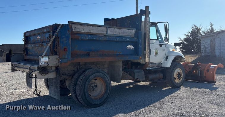 image for item FG2574 2005 International 7300 dump truck