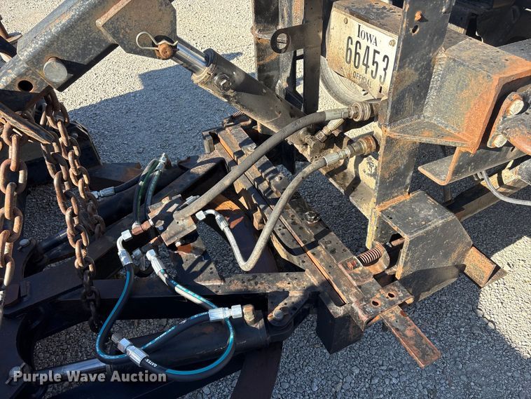 image for item FG2574 2005 International 7300 dump truck