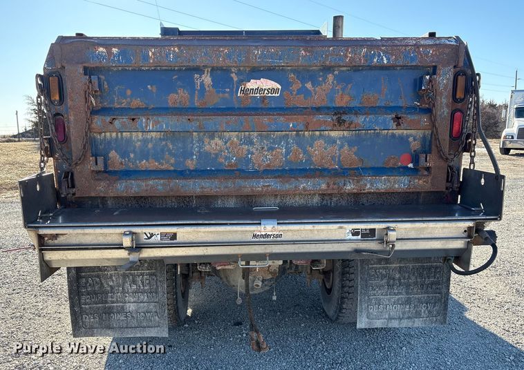 image for item FG2574 2005 International 7300 dump truck