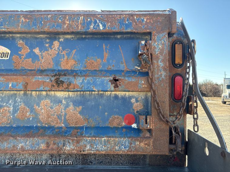 image for item FG2574 2005 International 7300 dump truck