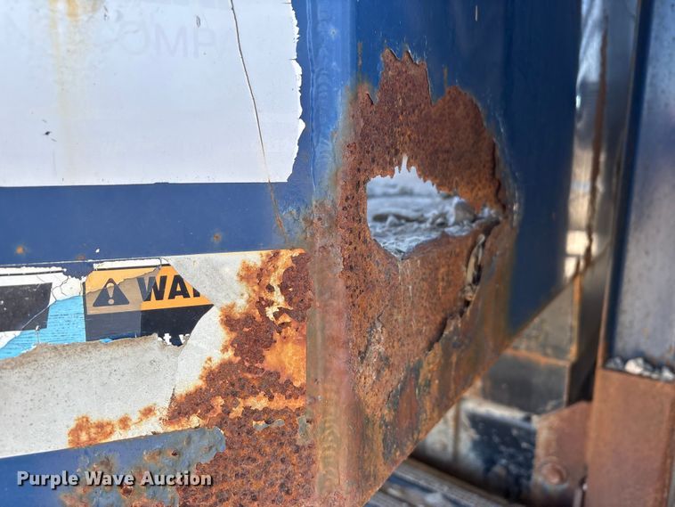 image for item FG2574 2005 International 7300 dump truck