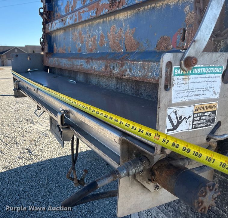 image for item FG2574 2005 International 7300 dump truck