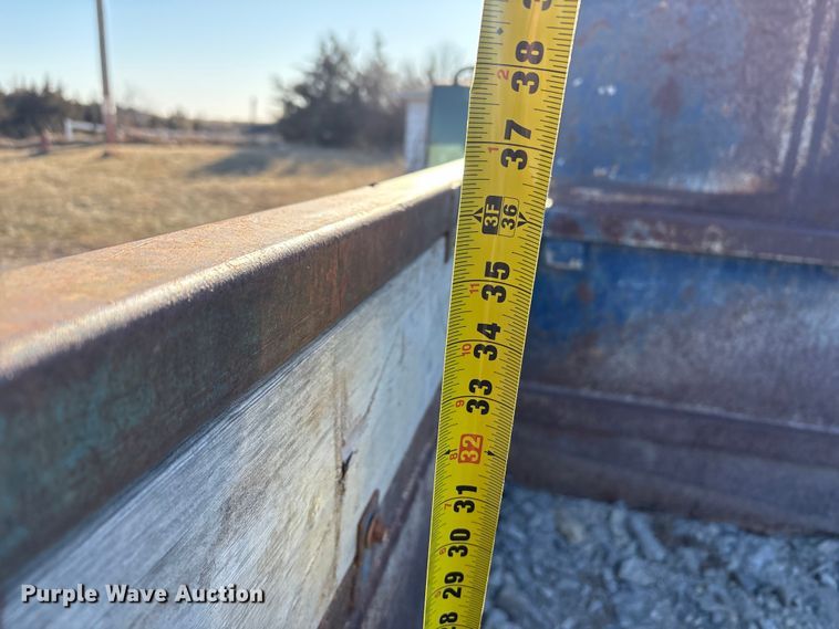 image for item FG2574 2005 International 7300 dump truck