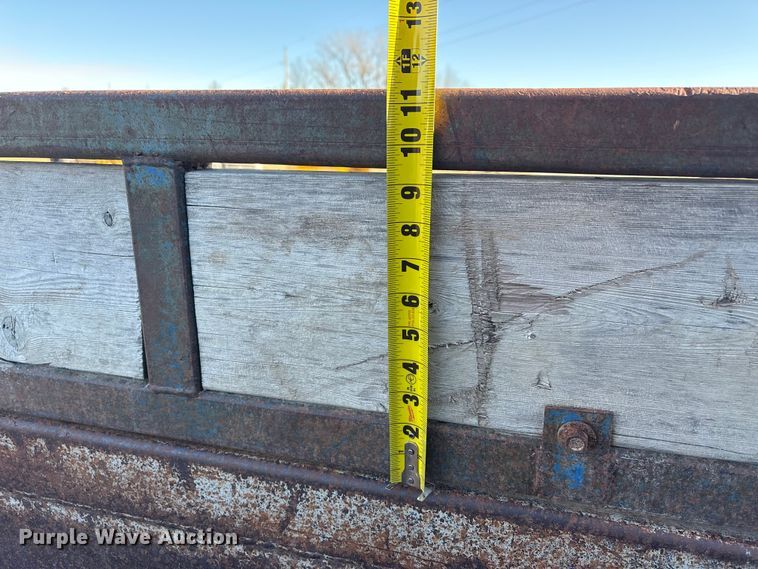 image for item FG2574 2005 International 7300 dump truck