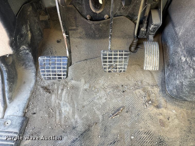 image for item FG2574 2005 International 7300 dump truck