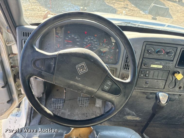 image for item FG2574 2005 International 7300 dump truck