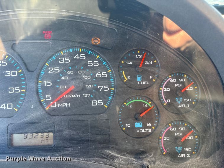 image for item FG2574 2005 International 7300 dump truck