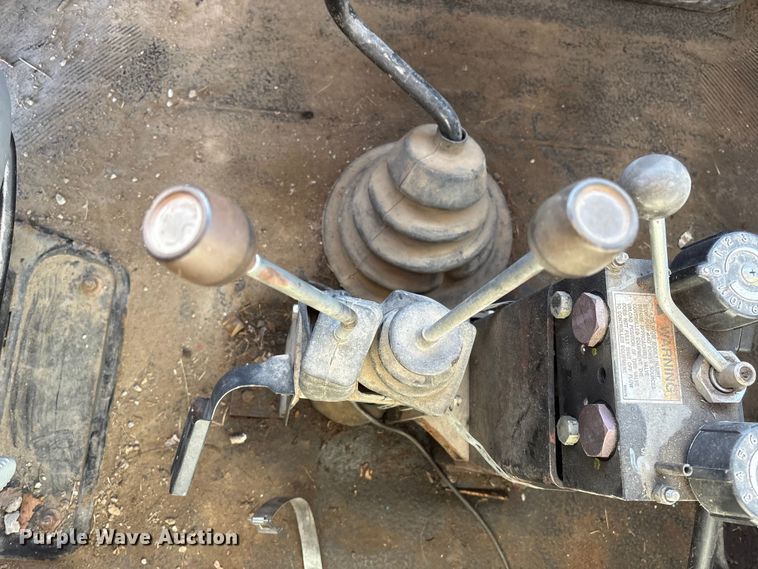 image for item FG2574 2005 International 7300 dump truck