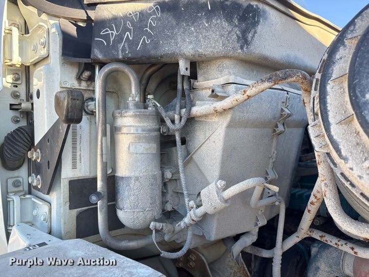 image for item FG2574 2005 International 7300 dump truck