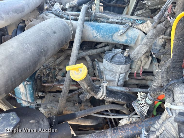 image for item FG2574 2005 International 7300 dump truck