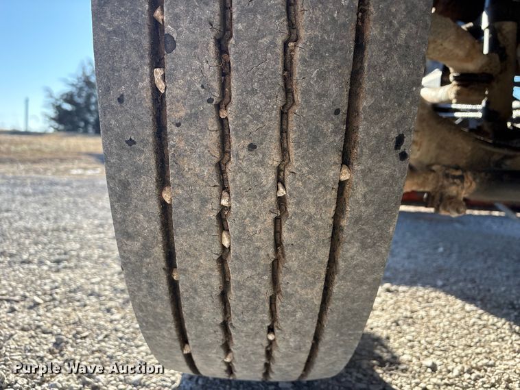 image for item FG2574 2005 International 7300 dump truck