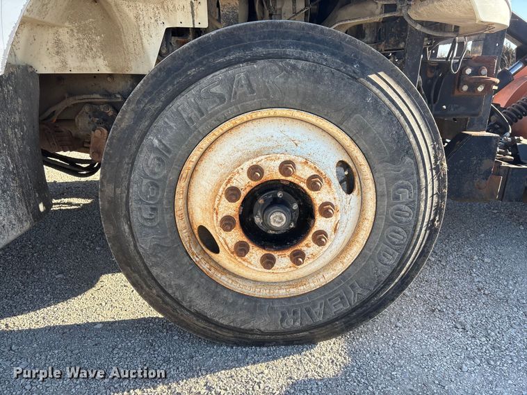 image for item FG2574 2005 International 7300 dump truck