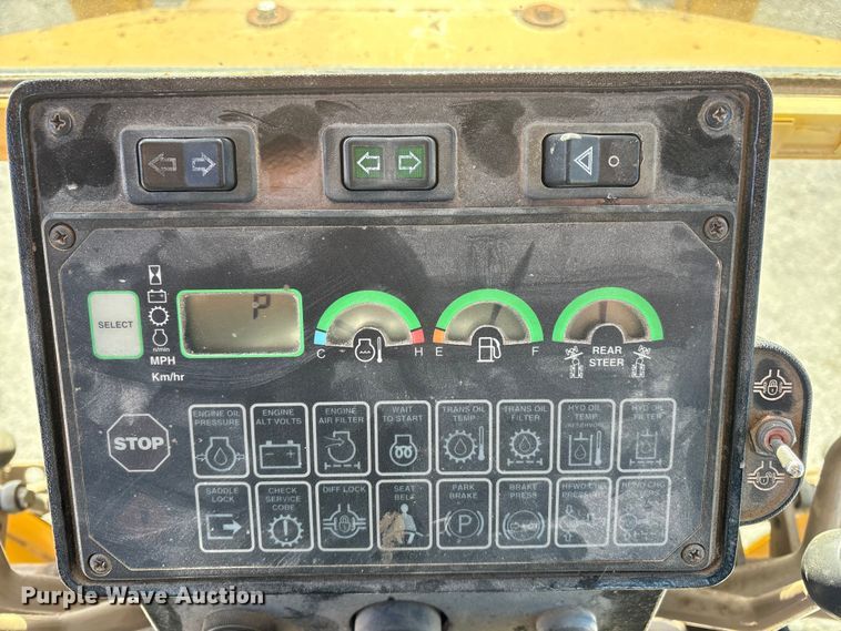 image for item FG2575 2001 John Deere 770CH motor grader