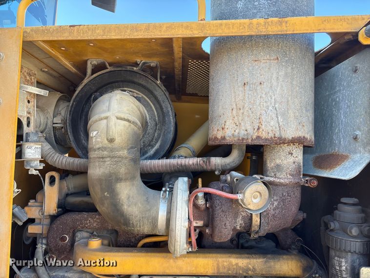 image for item FG2575 2001 John Deere 770CH motor grader