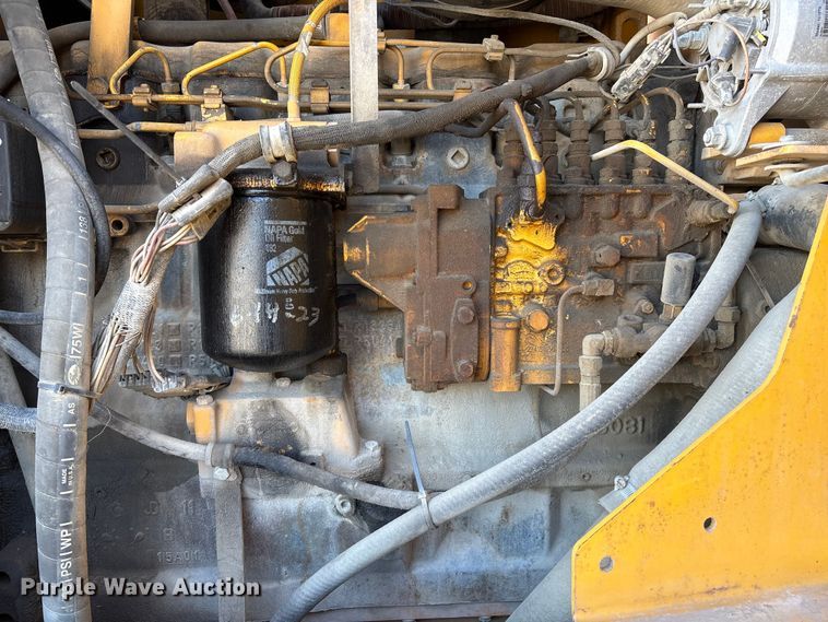 image for item FG2575 2001 John Deere 770CH motor grader