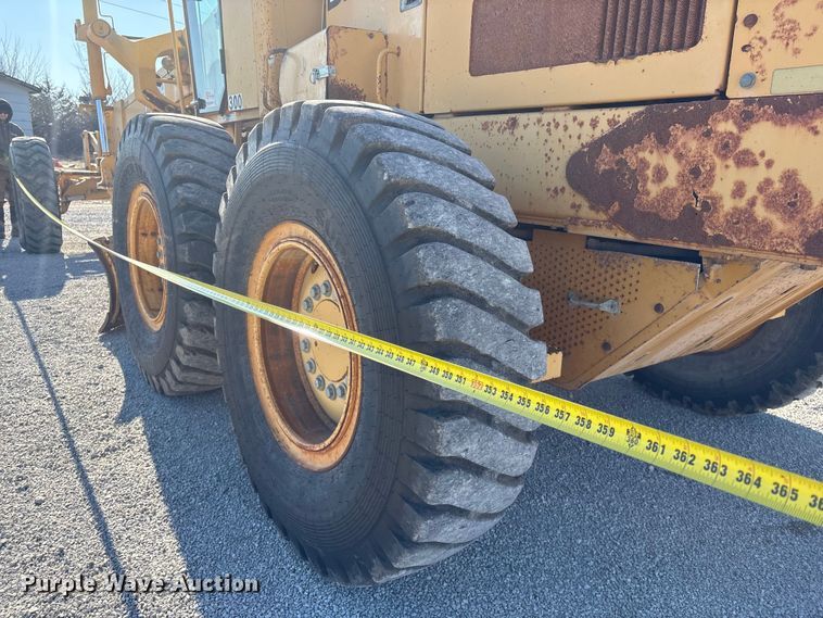 image for item FG2575 2001 John Deere 770CH motor grader