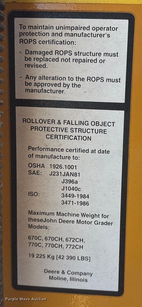 image for item FG2575 2001 John Deere 770CH motor grader