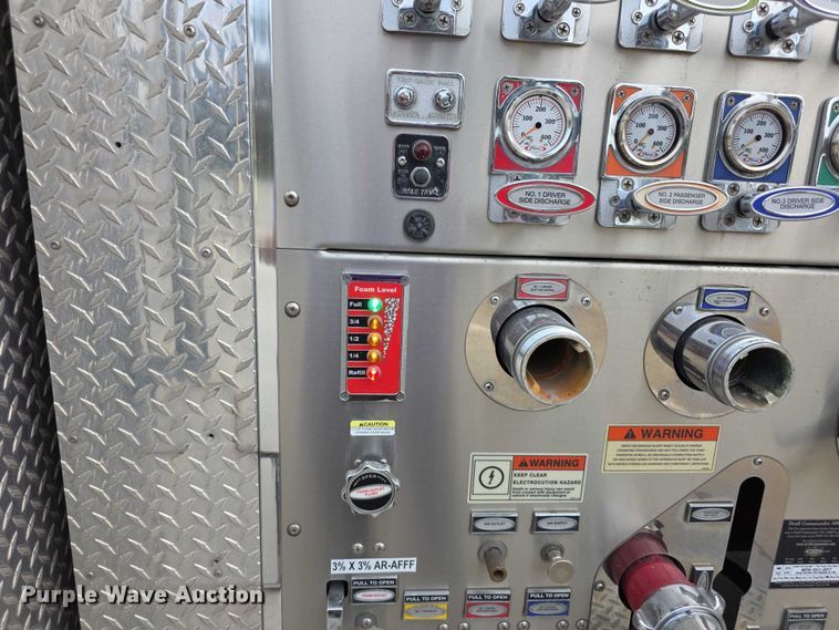 image for item FI0630 2009 Pierce Velocity ladder fire truck